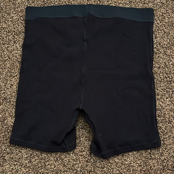 SKIMS Cotton Rib Boxer - Picture 2 of 3